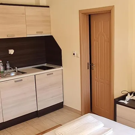 Summer Breeze Апартамент