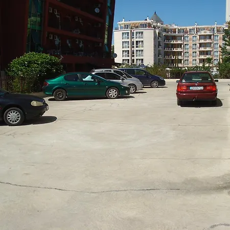 Summer Breeze Апартамент